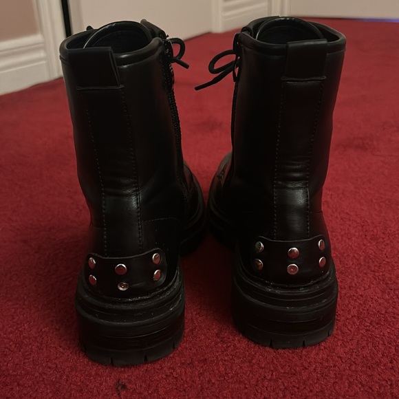 STEVE MADDEN COMBAT BOOTS - Picture 3 of 8